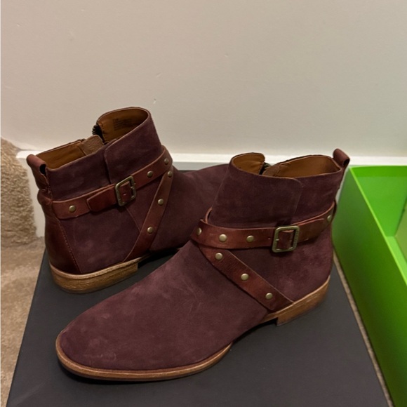 Kork-Ease Maroon Ankle Boots with Strap - Picture 4 of 6